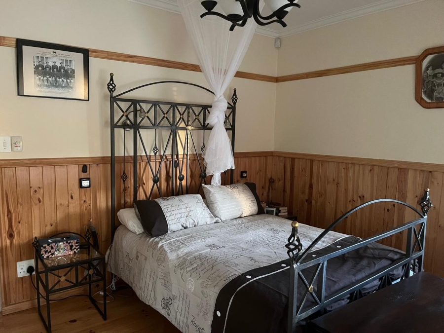 4 Bedroom Property for Sale in Leeuwenbosch Ah Western Cape